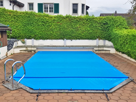 Schwimmbadabdeckung